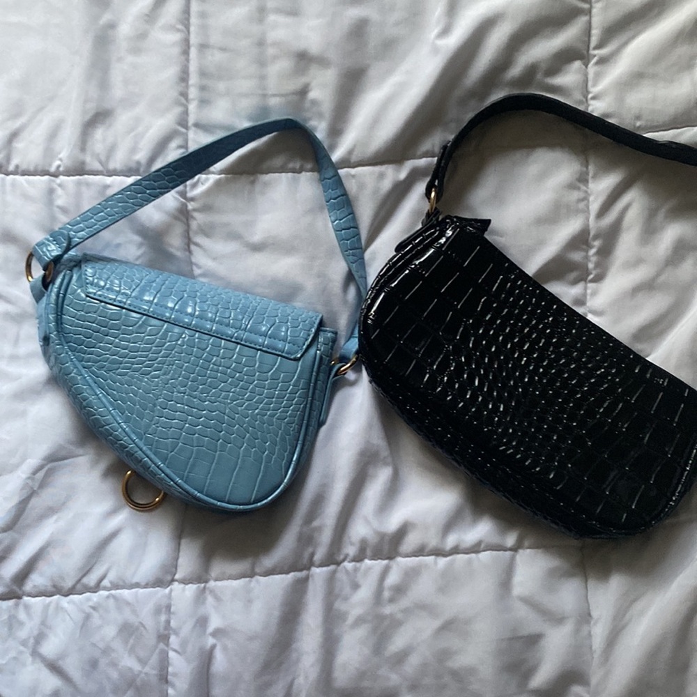 2 purse bundle . - Picture 2 of 2